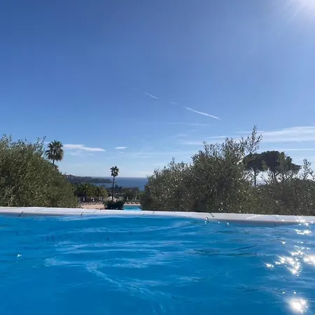 Апартаменты Village Cap Esterel, Piscine,