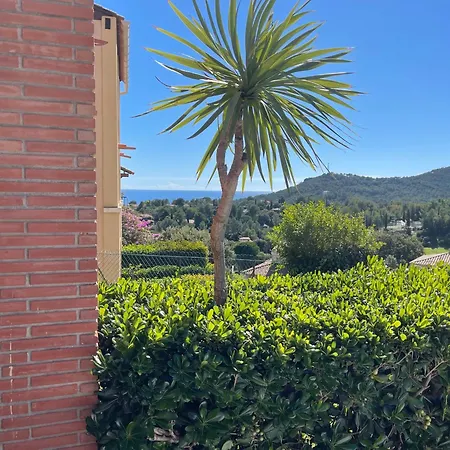 Village Cap Esterel, Piscine, * Saint-Raphaël