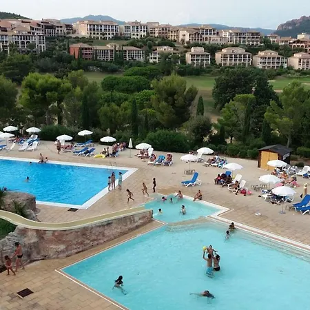 Village Cap Esterel, Piscine, * Сен-Рафаэль