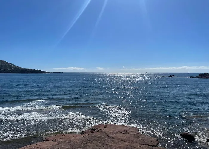 Village Cap Esterel, Piscine, * Saint-Raphael (Var)